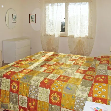 Holiday home Locazione Turistica Neri - Qce160